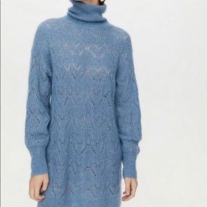 Aritzia Negroni Sweaterdress